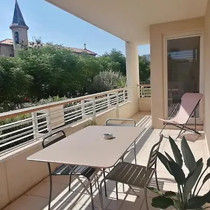  Appartement : Joli T2 Et Collines + Terrasse